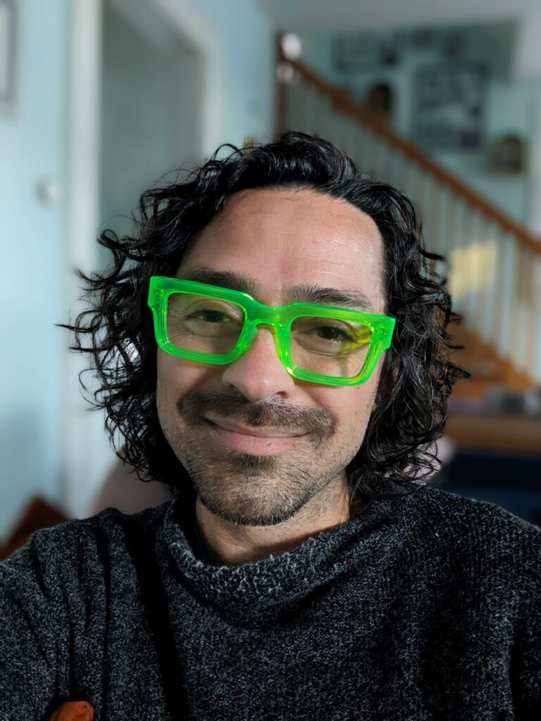 PXL 20221103 210455543.PORTRAIT scaled 768x1024